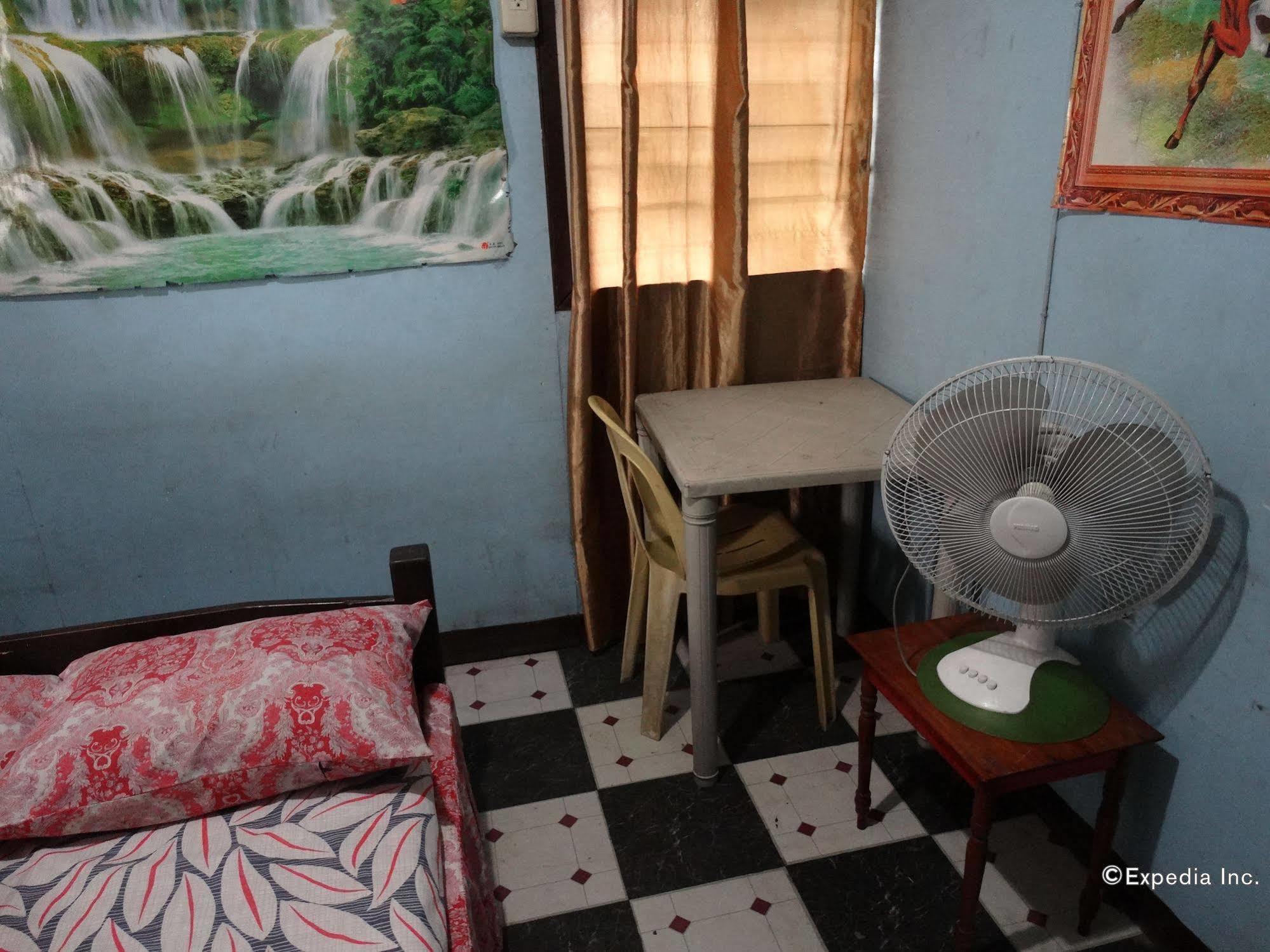 Quoyas Inn Davao Exterior photo